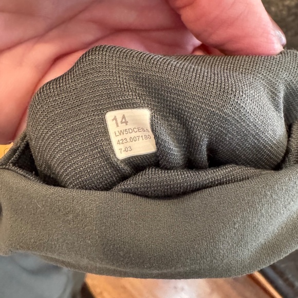 4 pairs of Lululemon Align leggings with pockets - Picture 13 of 13